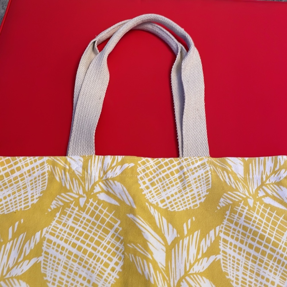 NWT Tommy Bahama Tote 👜 Bag - Picture 3 of 9